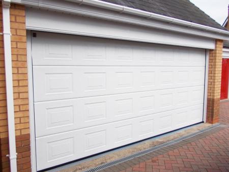 Hormann Georgian steel Sectional in White